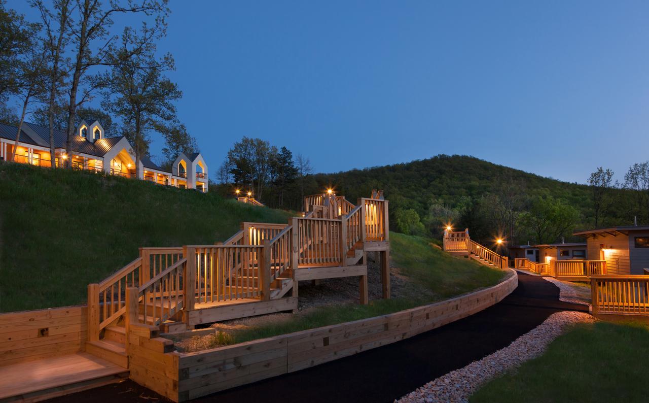 Iris Inn & Cabins Уэйнсборо Экстерьер фото