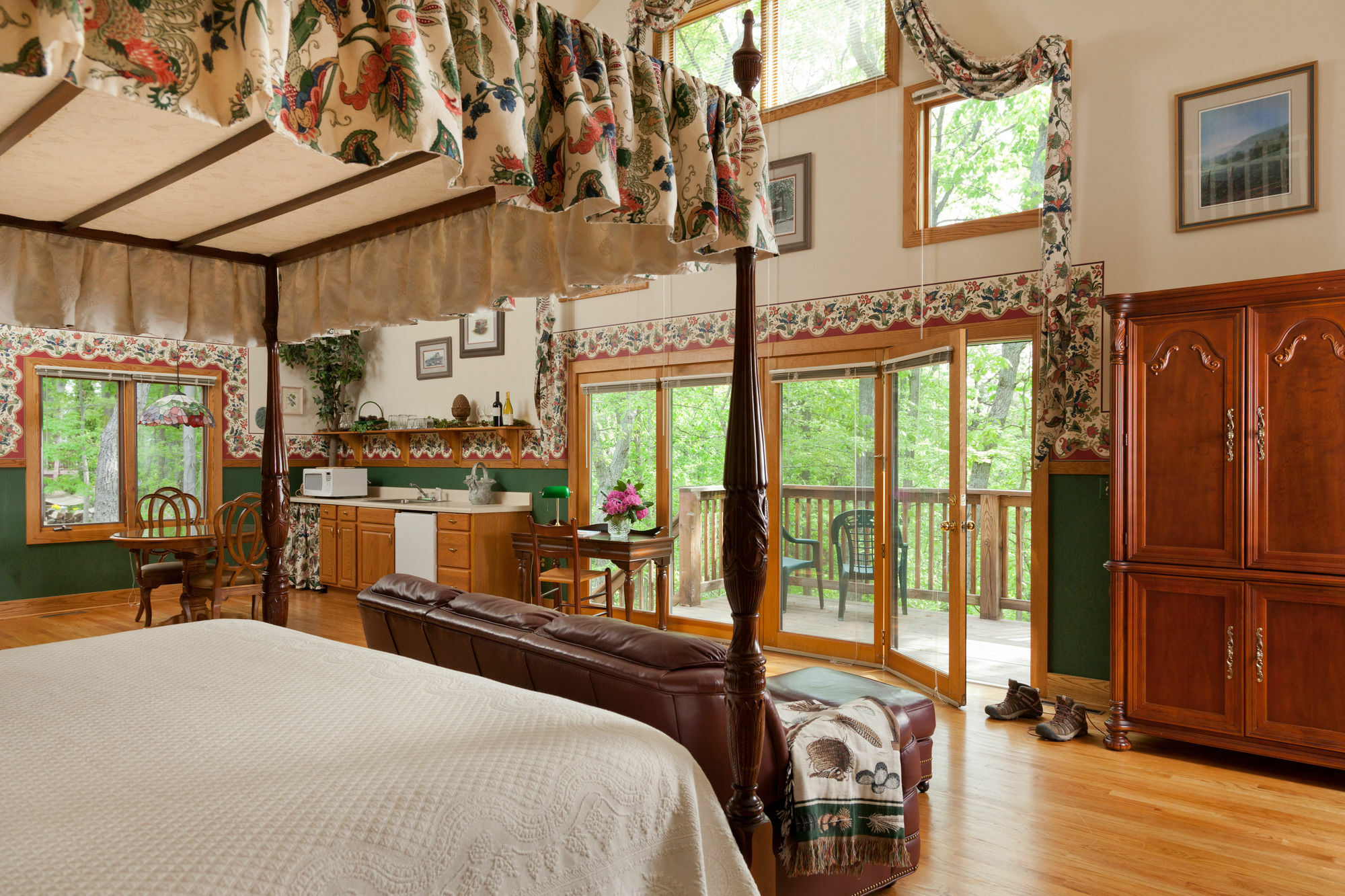 Iris Inn & Cabins Уэйнсборо Экстерьер фото